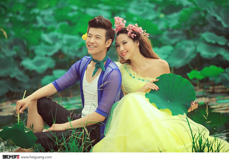 点击大图看下一张：秋天的故事 婚纱摄影