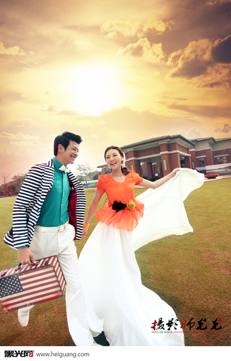 点击大图看下一张：爱待黄昏 婚纱摄影