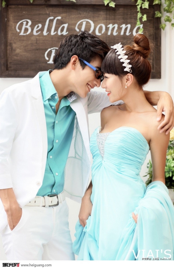 点击大图看下一张：小韩式 婚纱摄影