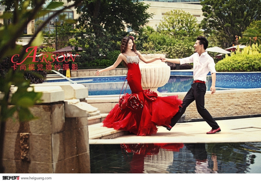 点击大图看下一张：牵手幸福 婚纱摄影