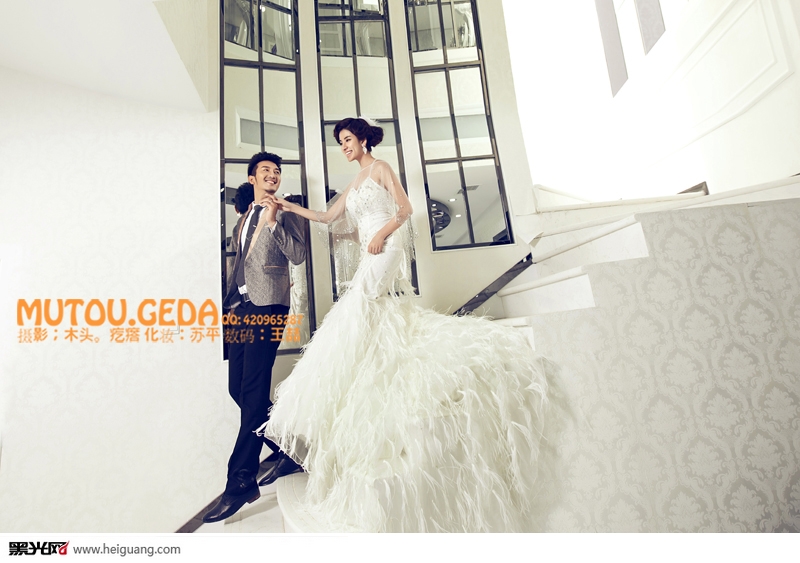 点击大图看下一张:施华洛宫殿 婚纱摄影