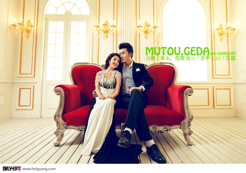 点击大图看下一张：英伦风尚 婚纱摄影