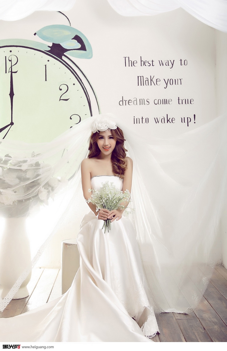 点击大图看下一张：女人爱情 婚纱摄影