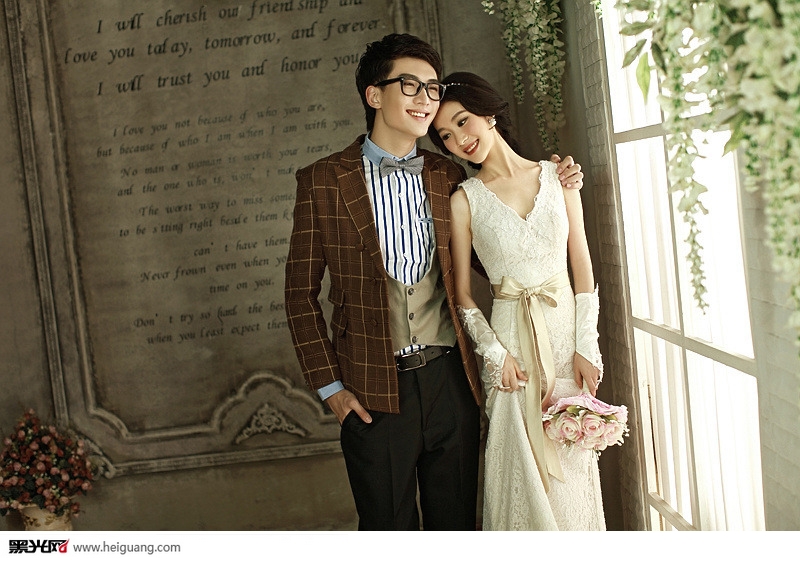 点击大图看下一张：小清新 婚纱摄影