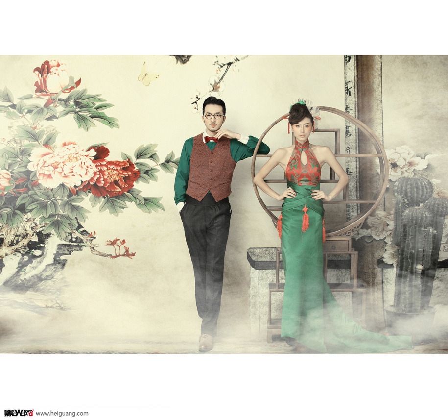 点击大图看下一张：花间戏 婚纱摄影