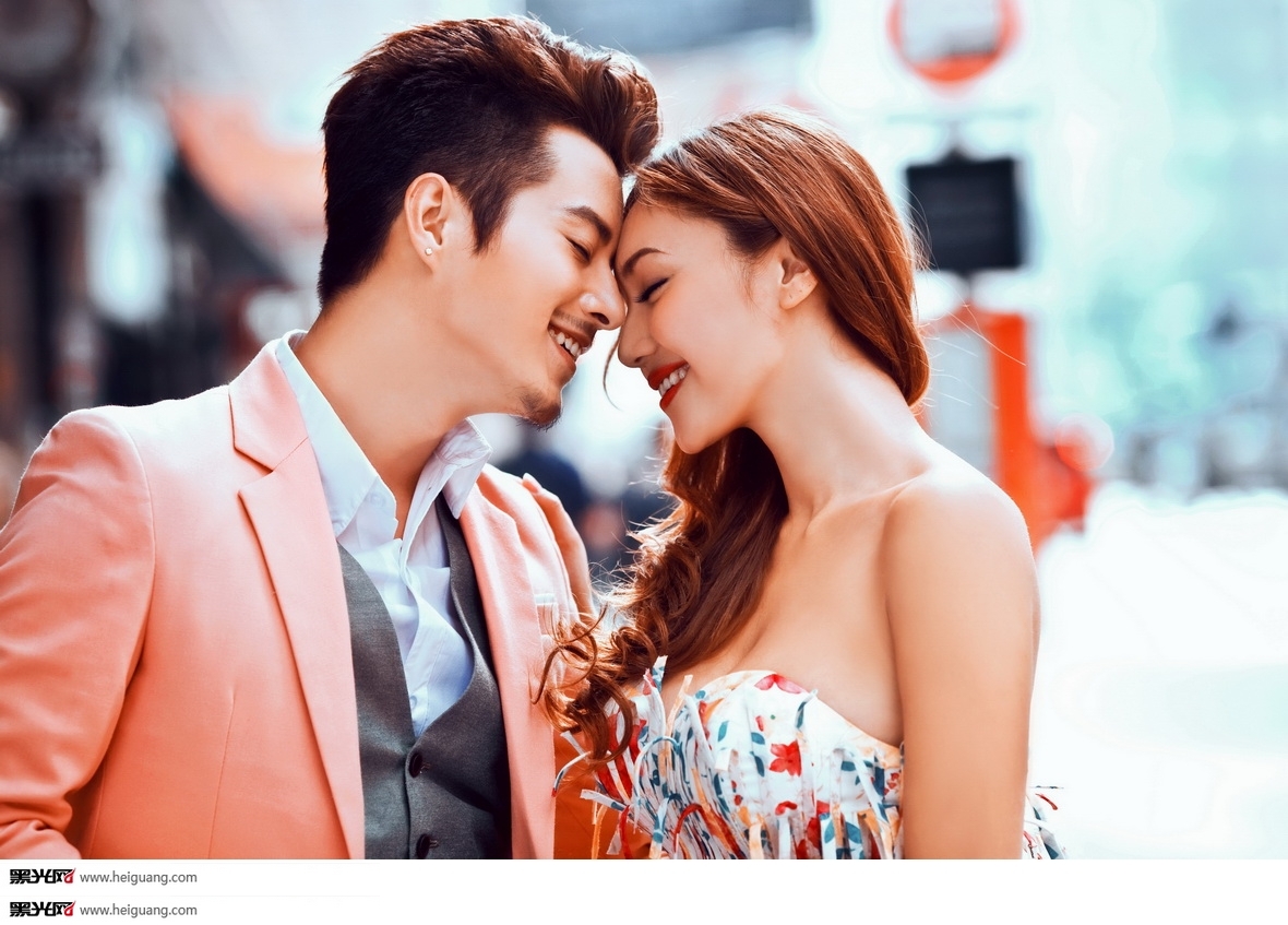 点击大图看下一张：街边小趣 婚纱摄影