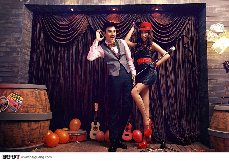 点击大图看下一张：欧罗拉之夜 婚纱摄影