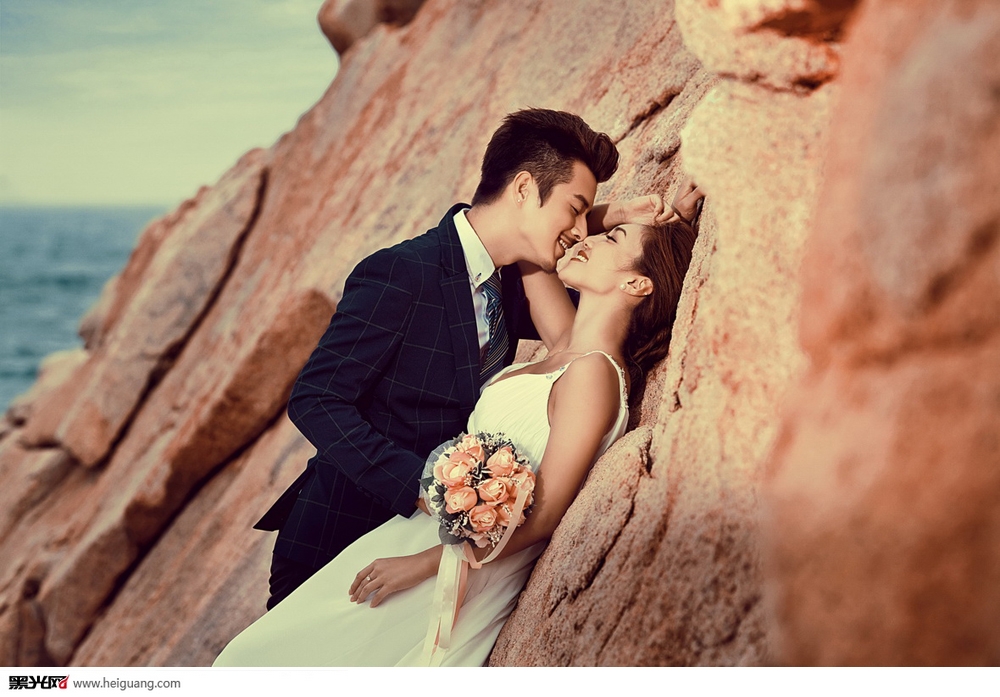 点击大图看下一张:拥抱似水年华 婚纱摄影