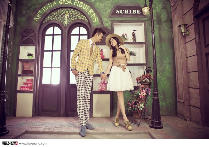 点击大图看下一张：转角的爱 婚纱摄影