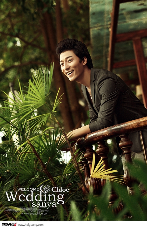 点击大图看下一张：三亚俏佳人 婚纱摄影