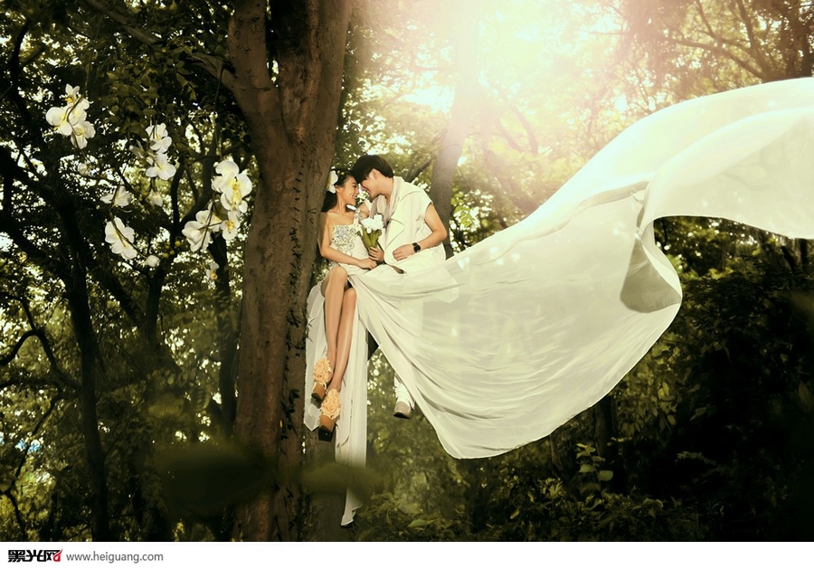 点击大图看下一张：在树上唱歌 婚纱摄影