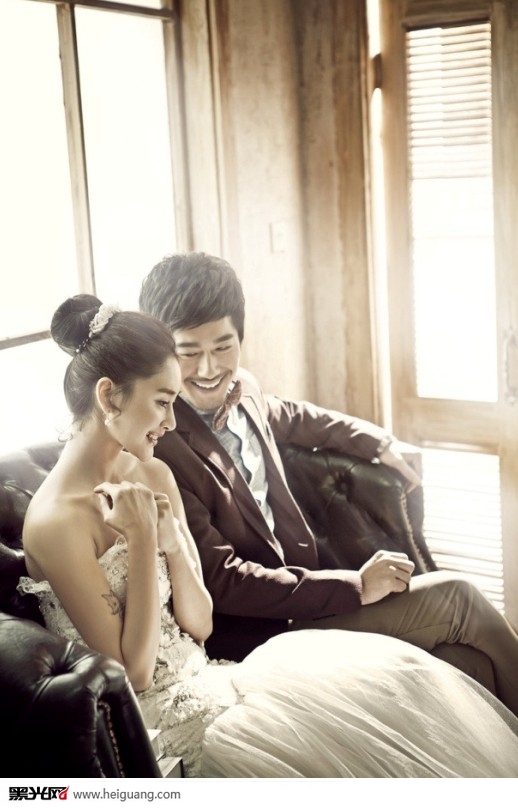 点击大图看下一张：爱的记忆 婚纱摄影