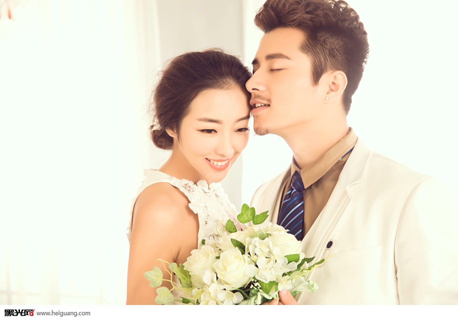 点击大图看下一张:伊丽莎白 婚纱摄影