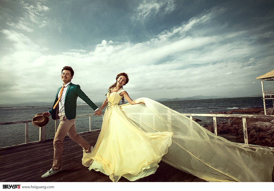 点击大图看下一张：爱在旅途相遇 婚纱摄影