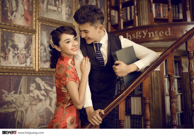 点击大图看下一张：流金岁月 婚纱摄影