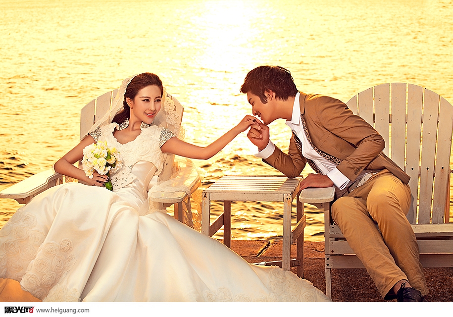 点击大图看下一张：海的誓言 婚纱摄影