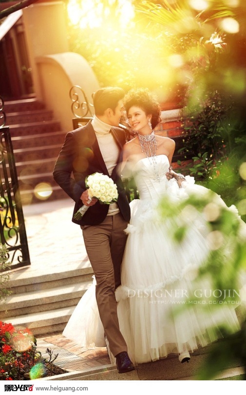 点击大图看下一张：午后时光 婚纱摄影