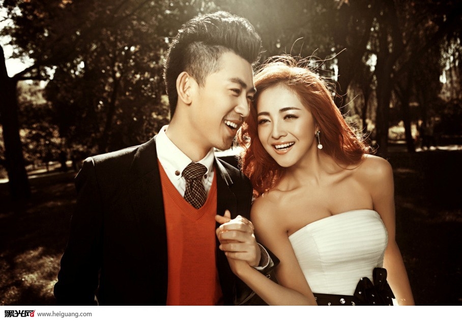 点击大图看下一张：纳湖公园 婚纱摄影