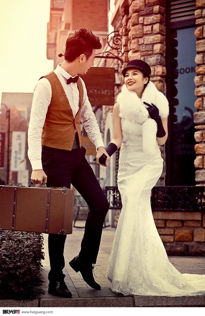 点击大图看下一张:纯 爱 婚纱摄影