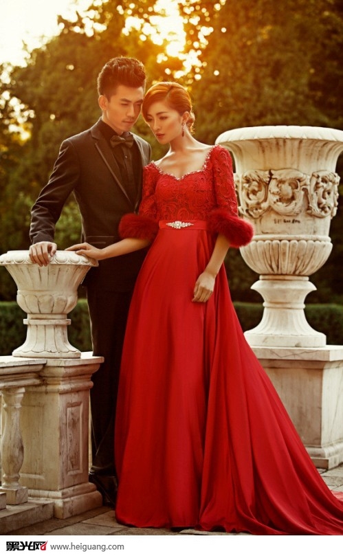 点击大图看下一张：红 婚纱摄影