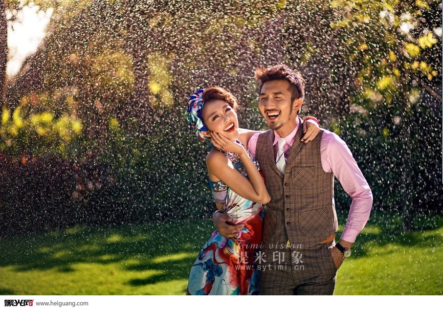 点击大图看下一张：三亚风尚 婚纱摄影