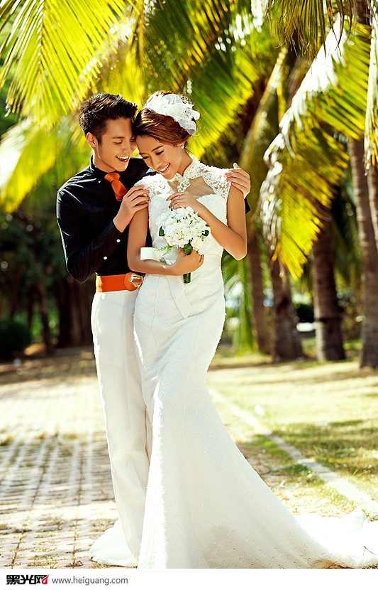 点击大图看下一张：情缘 婚纱摄影