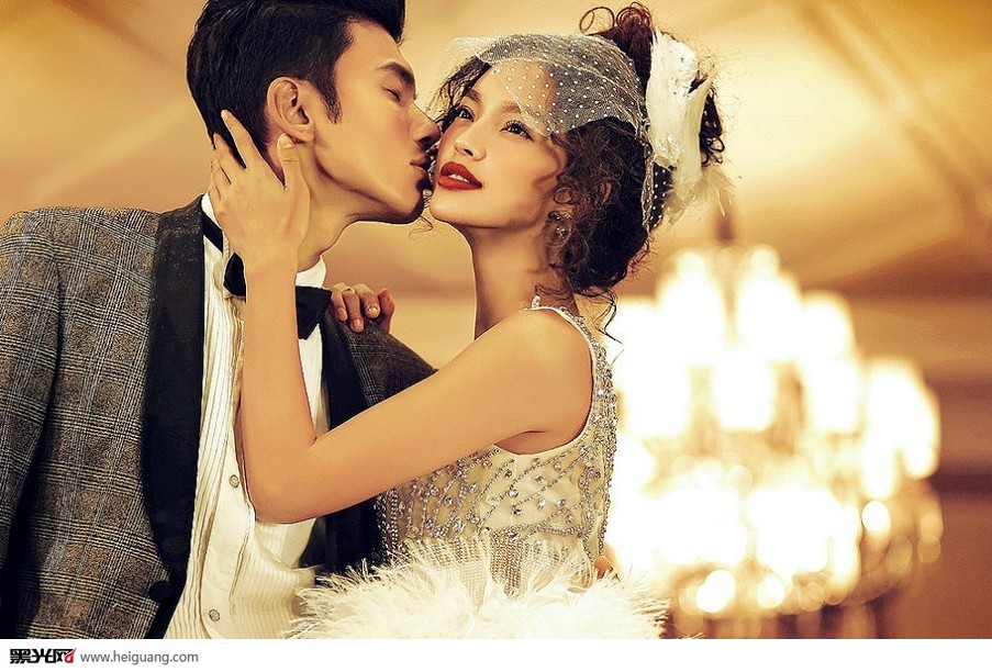 点击大图看下一张：时尚 婚纱摄影