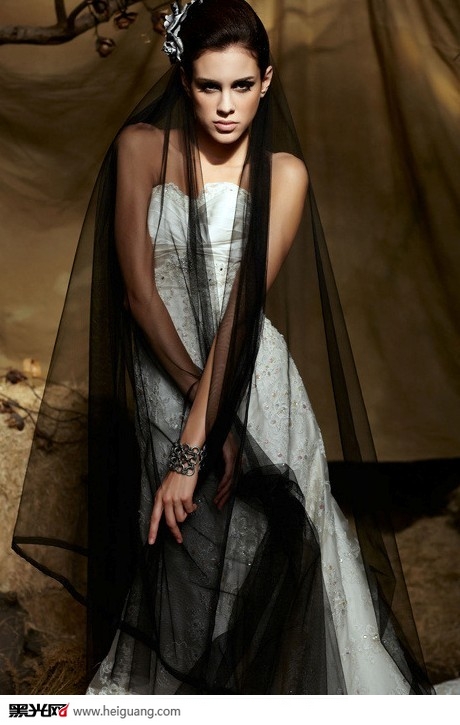 点击大图看下一张：Wedding 婚纱摄影