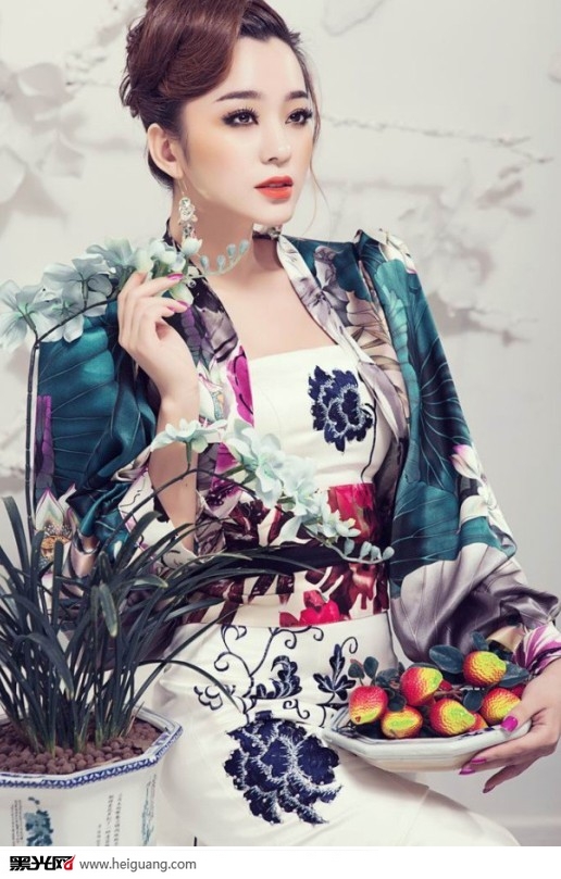 点击大图看下一张：中国风 婚纱摄影