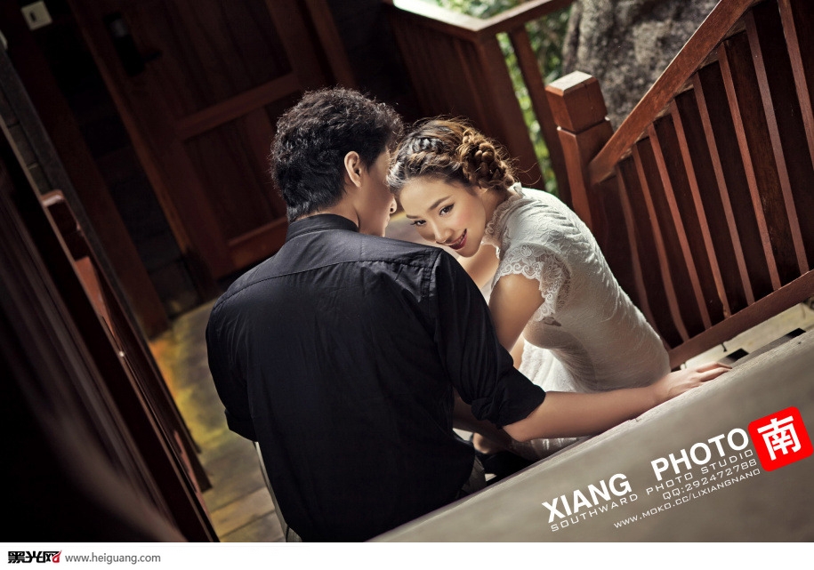 点击大图看下一张:房客 婚纱摄影