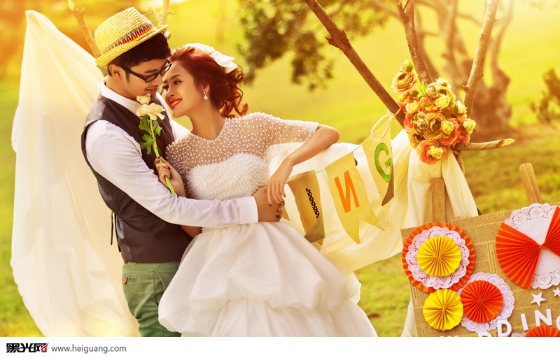 点击大图看下一张：wedding 婚纱摄影