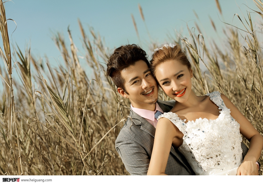 点击大图看下一张：天空之城 婚纱摄影