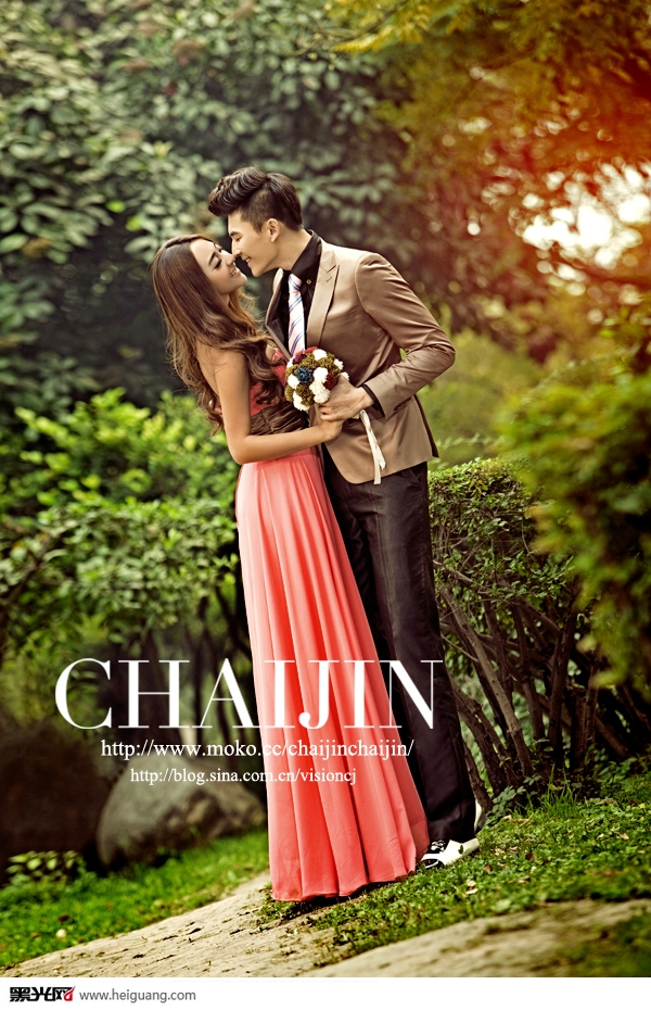 点击大图看下一张:春暖花开 婚纱摄影