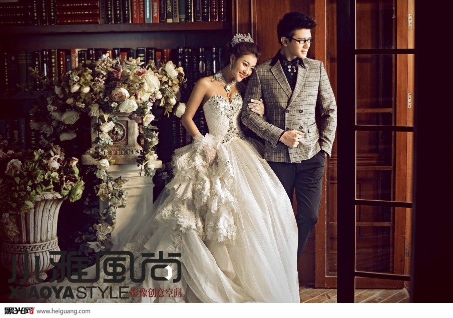 点击大图看下一张：奢华 婚纱摄影