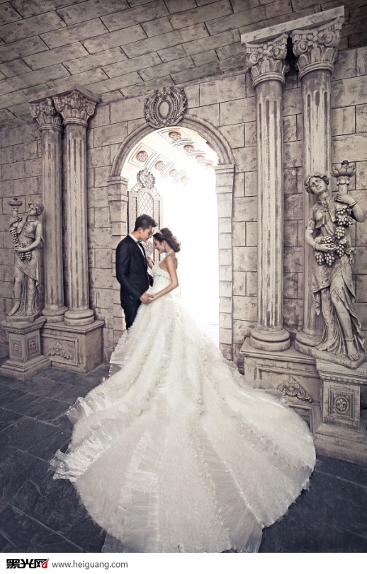 点击大图看下一张：韩式 婚纱摄影