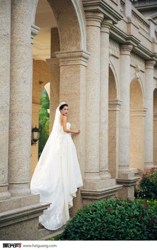 点击大图看下一张：French romance 婚纱摄影