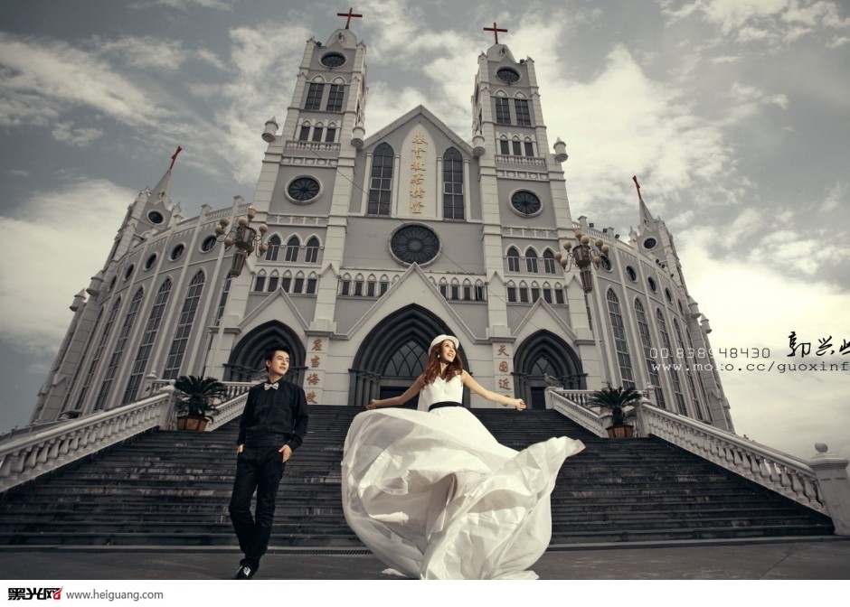 点击大图看下一张：永恒之恋 婚纱摄影