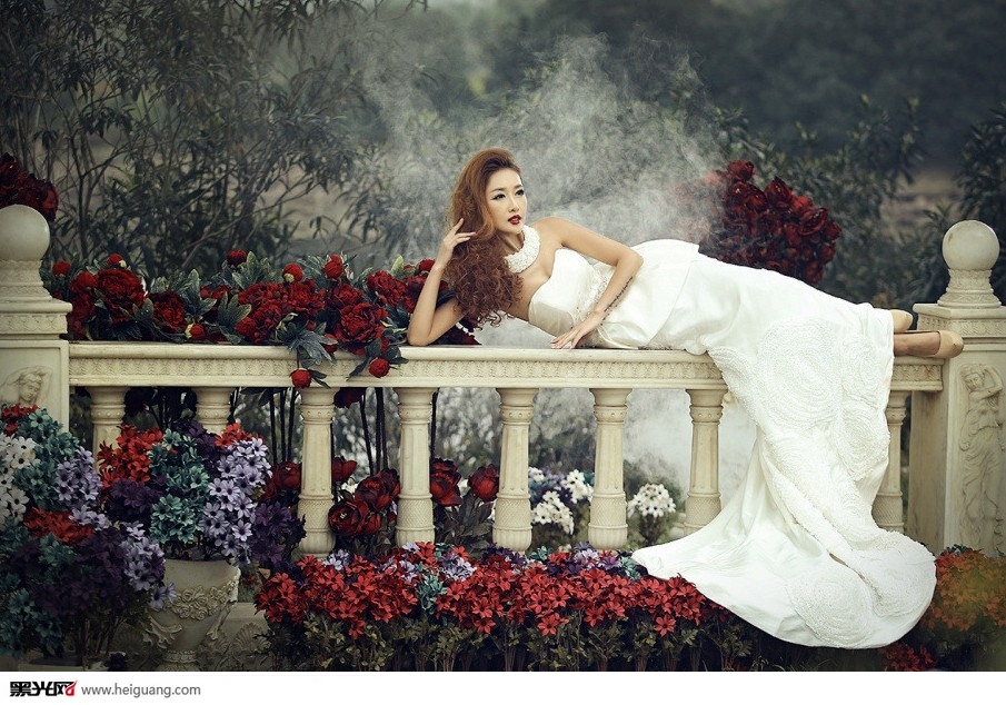点击大图看下一张：花 婚纱摄影