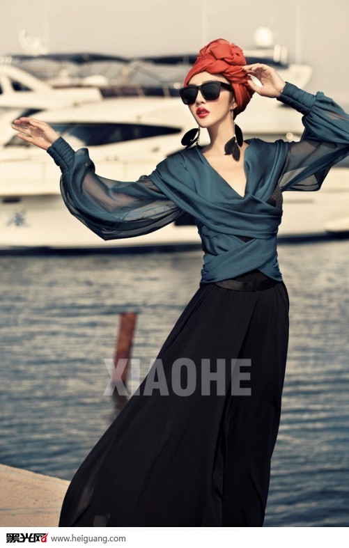 点击大图看下一张：阿拉伯神灯 婚纱摄影