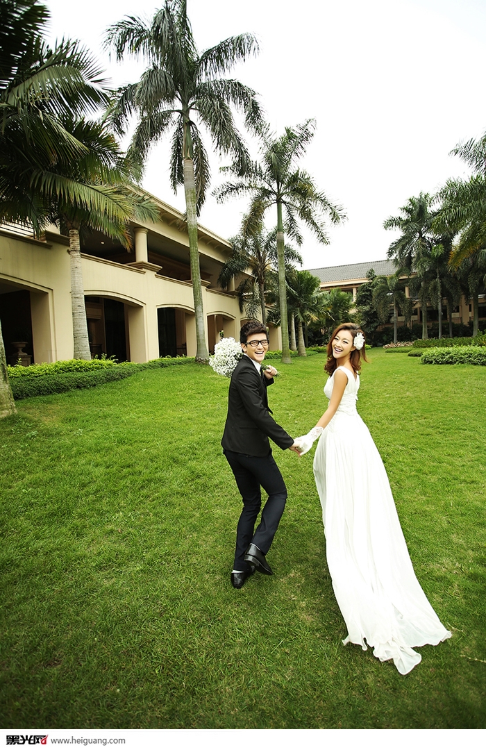 点击大图看下一张：Very happy Dodge 婚纱摄影