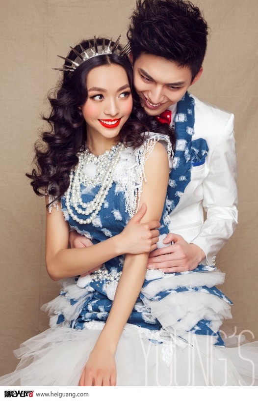 点击大图看下一张：丹宁嫁衣 婚纱摄影