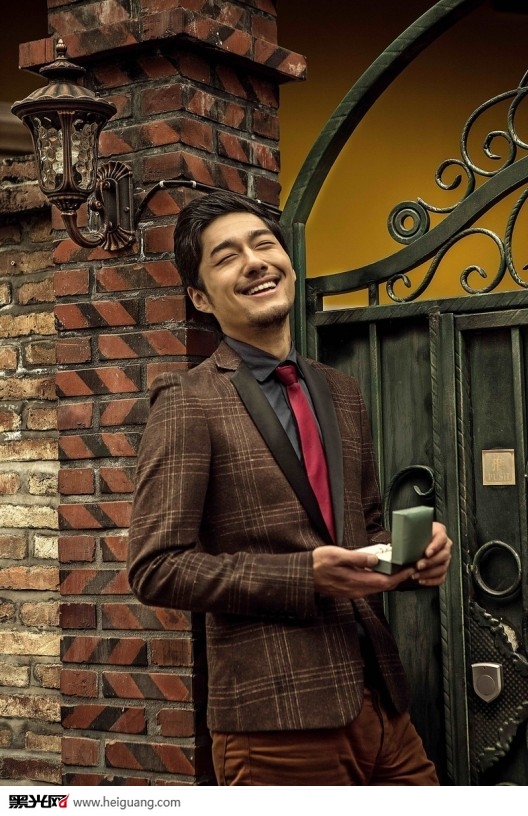 点击大图看下一张：爱她就要了解她 婚纱摄影