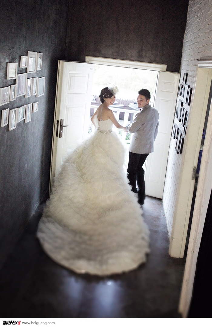 点击大图看下一张：MEMORY 婚纱摄影