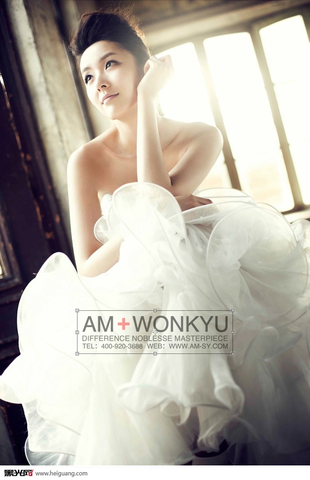 点击大图看下一张：蜜恋 婚纱摄影