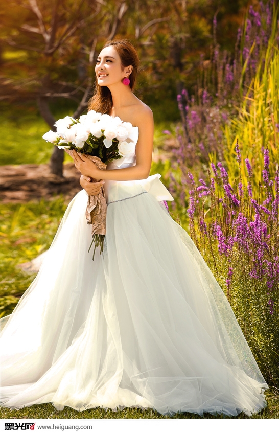 点击大图看下一张：那时花开 婚纱摄影