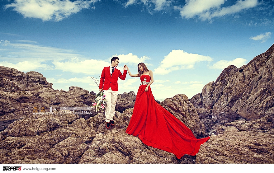 点击大图看下一张：蓝色天堂 婚纱摄影