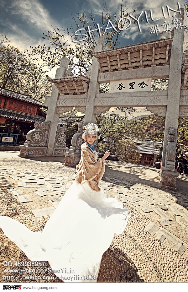 点击大图看下一张：哈里谷之谜 婚纱摄影