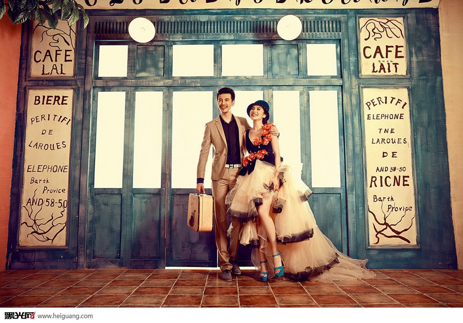 点击大图看下一张:遇见爱 婚纱摄影