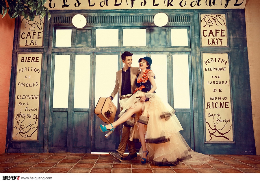 点击大图看下一张：遇见爱 婚纱摄影