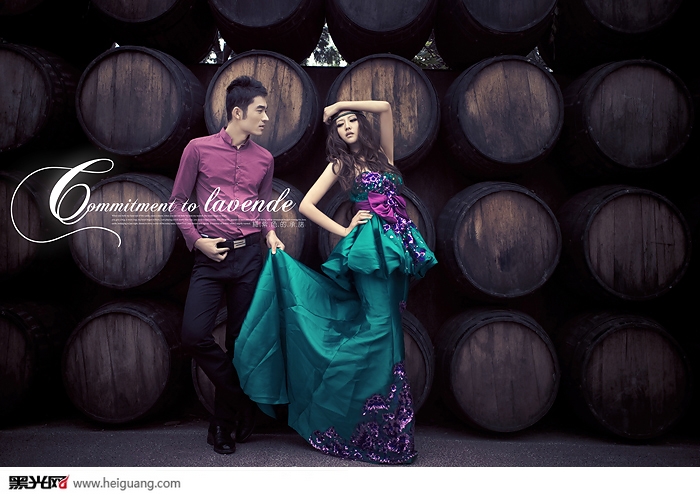 点击大图看下一张：紫色的承诺 婚纱摄影